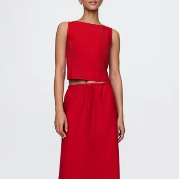 🆕️ Gap Linen Blend Crop Shell Tank Top in Tomato Sauce Red - Picture 13 of 13